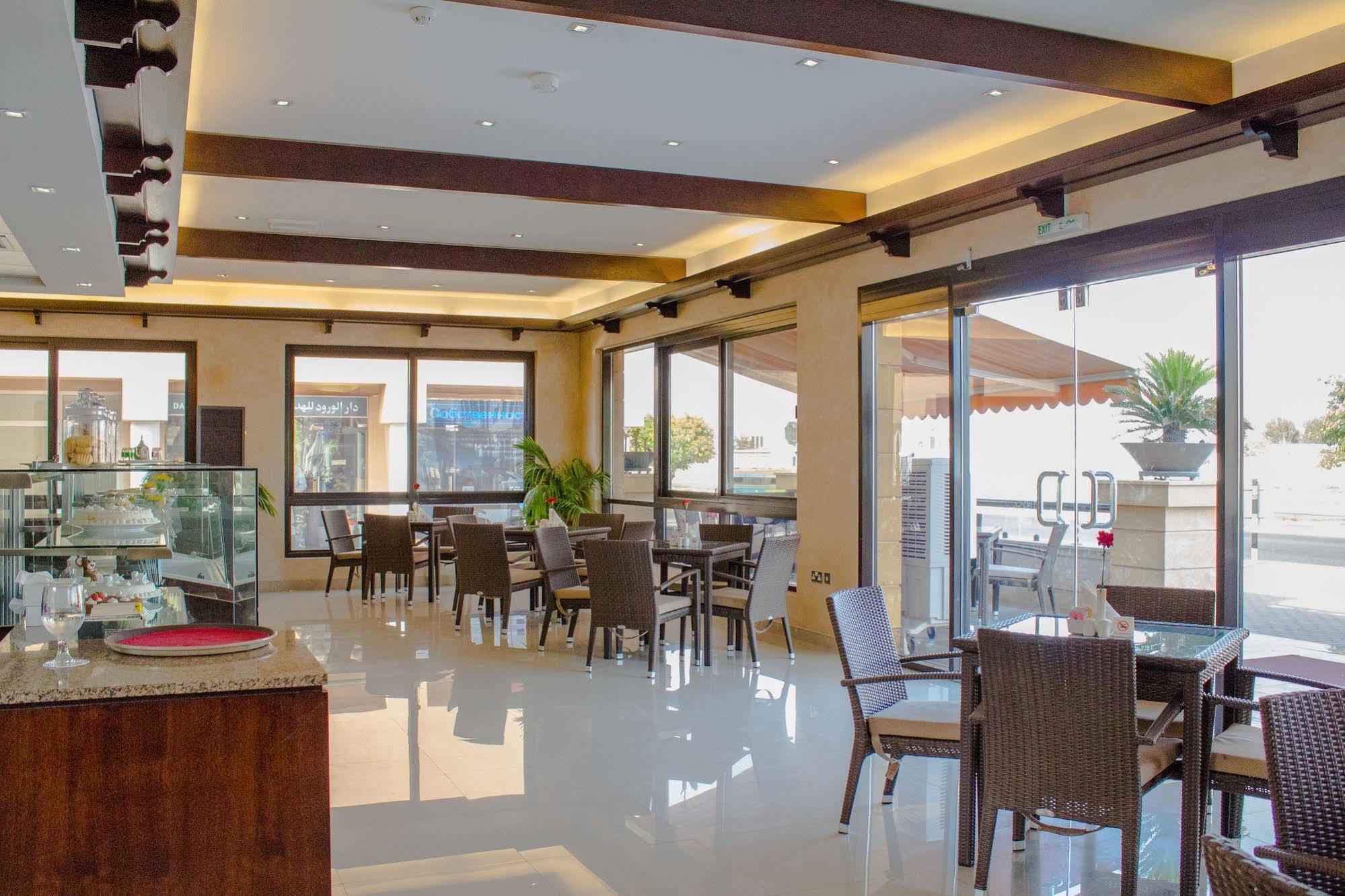 Lou'Lou'A Beach Resort Sharjah Exterior foto